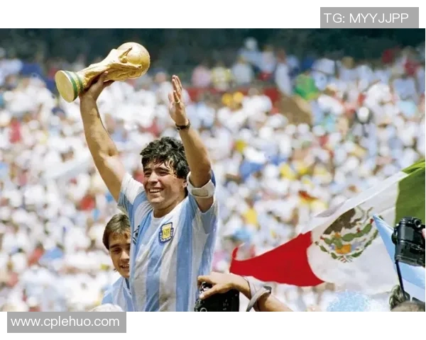 世界足坛巨星成长轨迹与辉煌成就全景解析